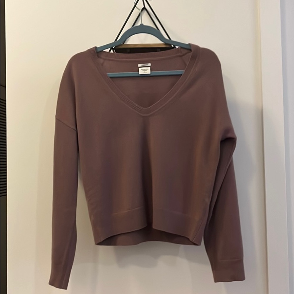 Abercrombie and Fitch 100% cashmere Sweater